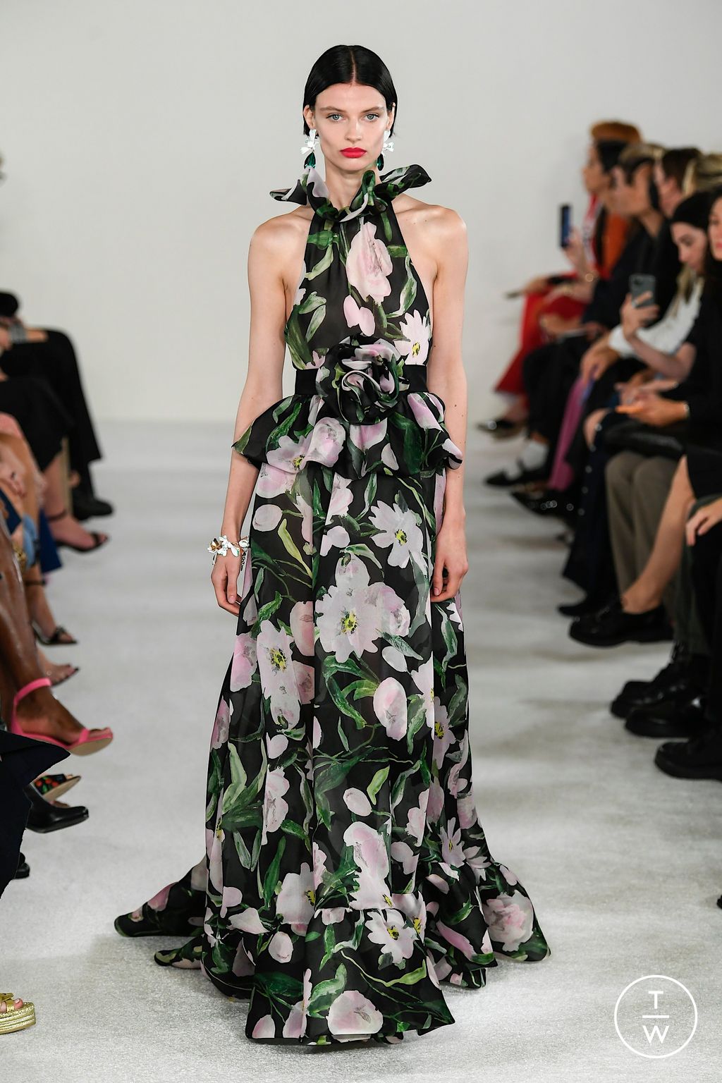 Fashion Week New York Spring/Summer 2023 look 47 from the Carolina Herrera collection 女装