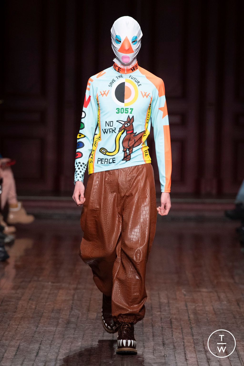 Fashion Week Paris Fall/Winter 2023 look 13 from the Walter Van Beirendonck collection 男装