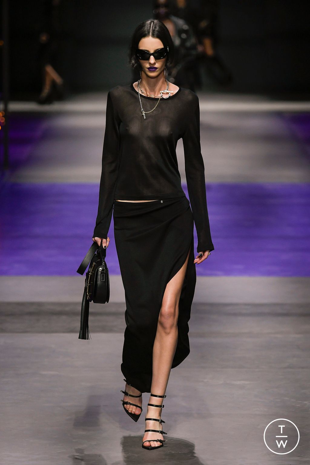 Fashion Week Milan Spring/Summer 2023 look 8 from the Versace collection womenswear