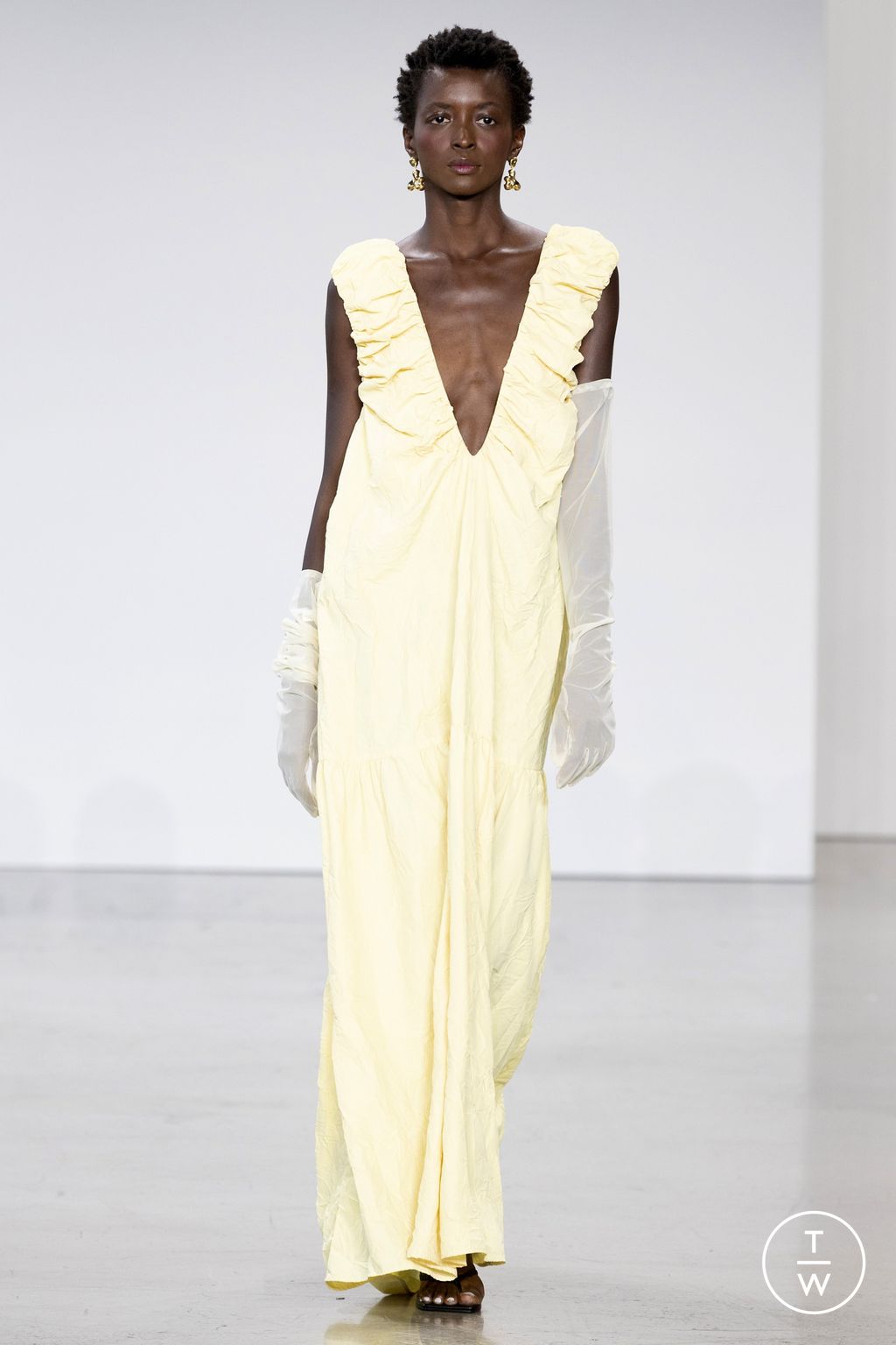 Fashion Week New York Spring/Summer 2023 look 33 from the Deveaux collection 女装