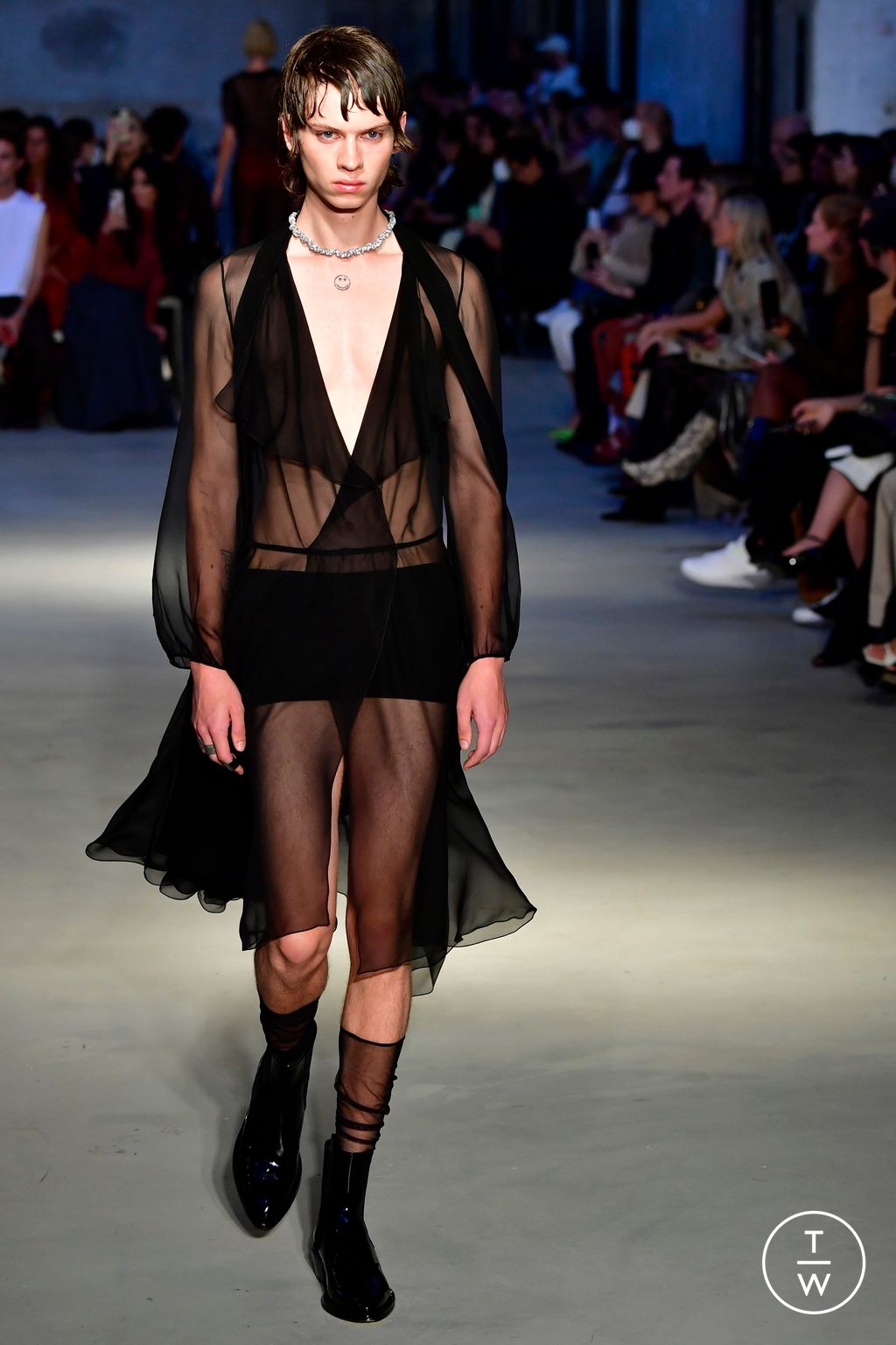 Fashion Week Milan Spring/Summer 2023 look 18 from the N°21 collection 女装