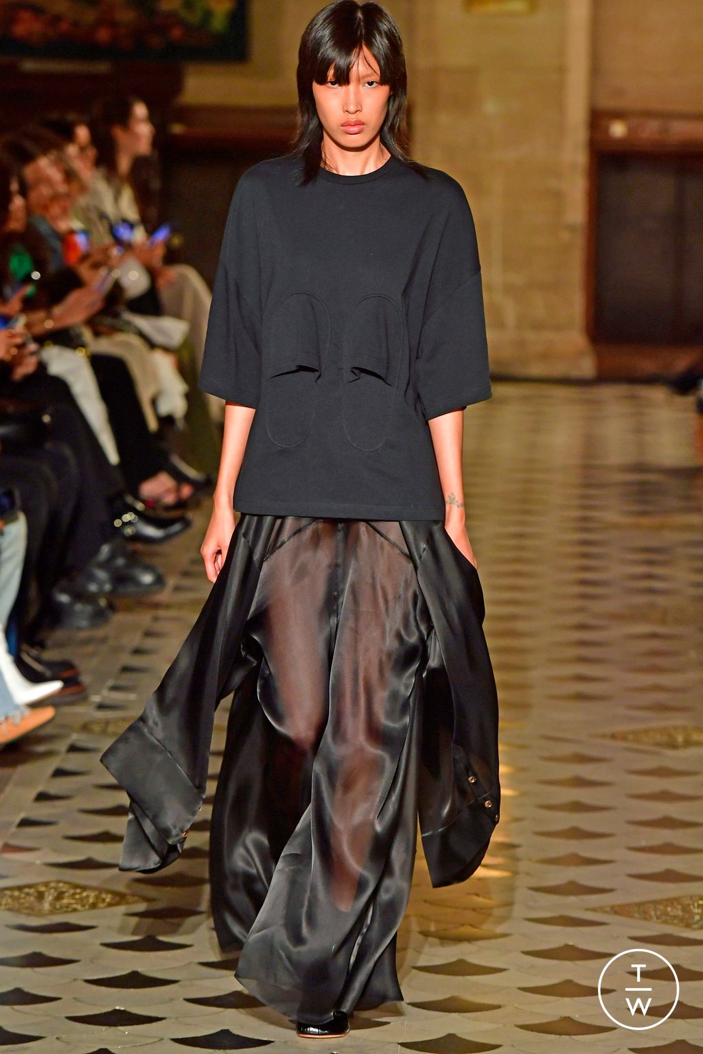 Fashion Week Paris Spring/Summer 2023 look 9 from the A.W.A.K.E MODE collection 女装