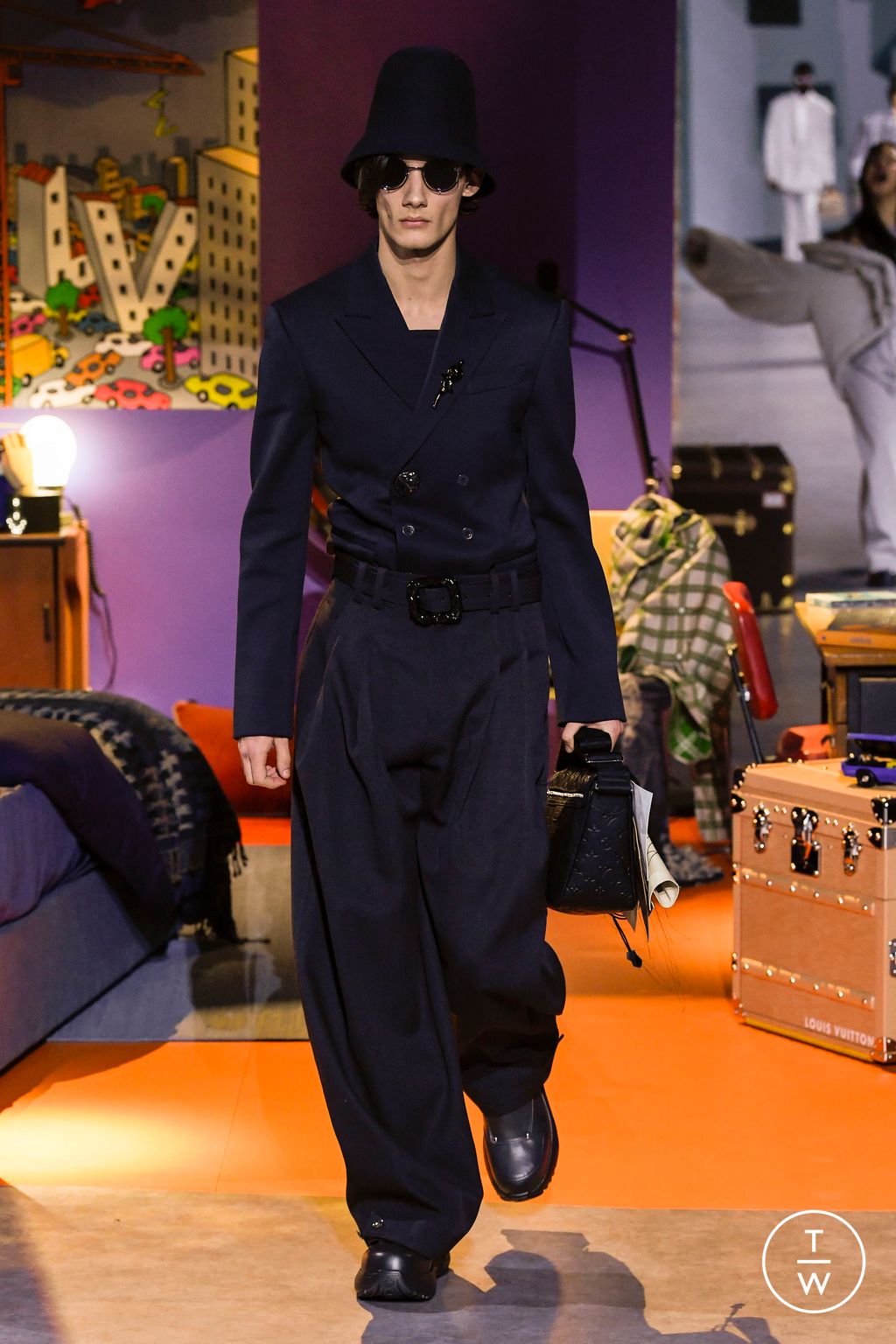 Fashion Week Paris Fall/Winter 2023 look 35 from the Louis Vuitton collection menswear