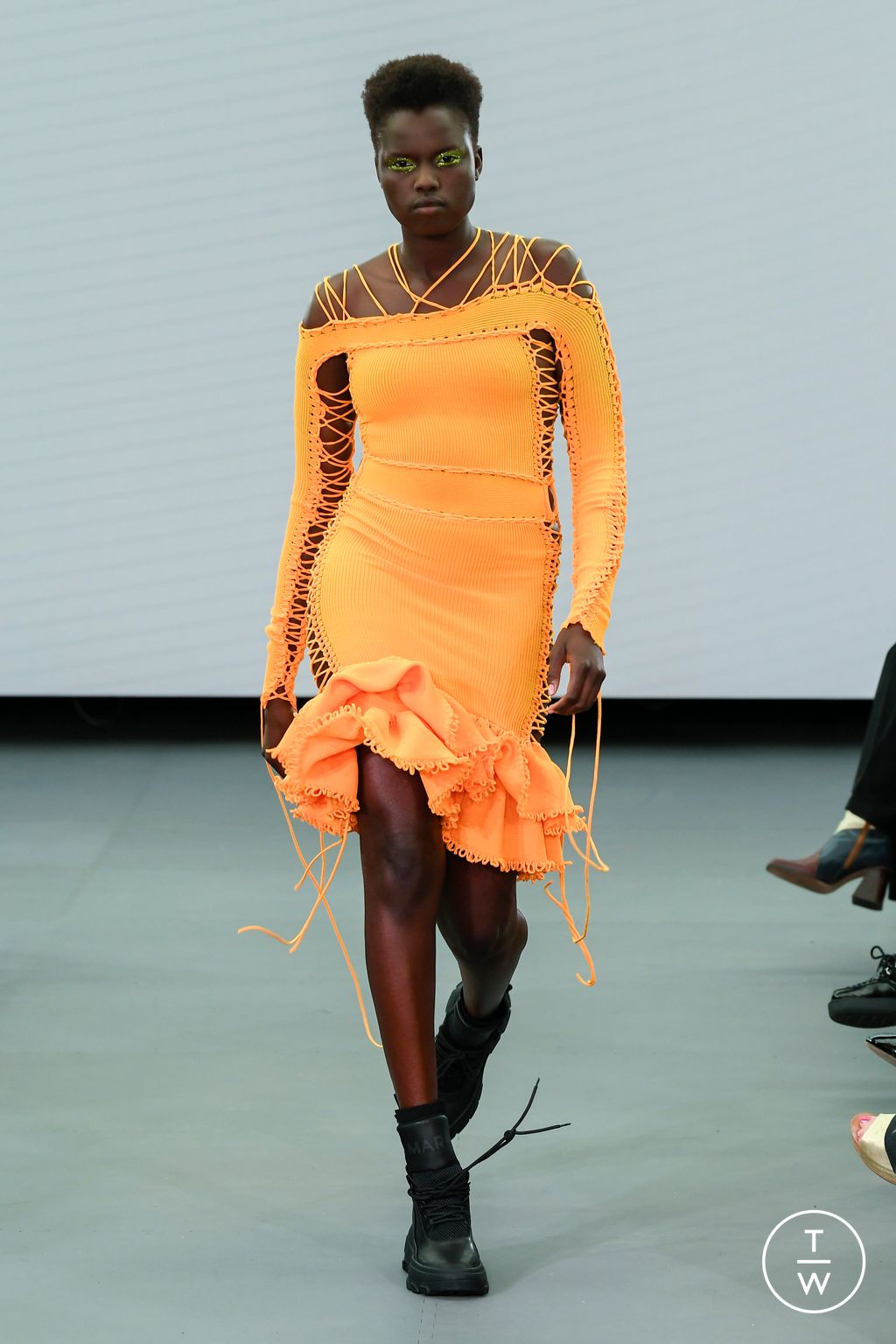 Fashion Week London Spring/Summer 2023 look 30 from the Mark Fast collection womenswear