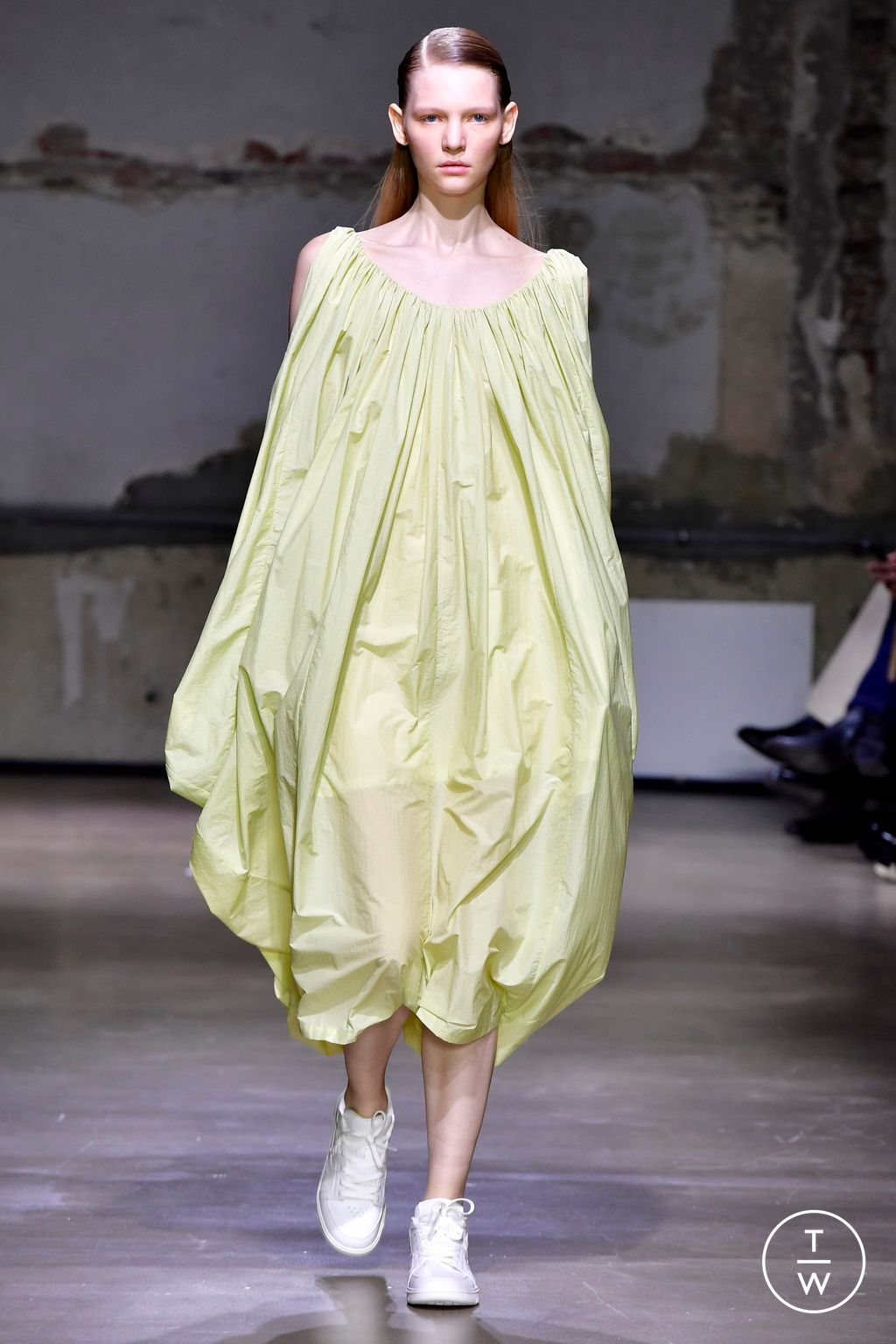 Fashion Week Paris Spring/Summer 2023 look 12 from the Dawei collection womenswear