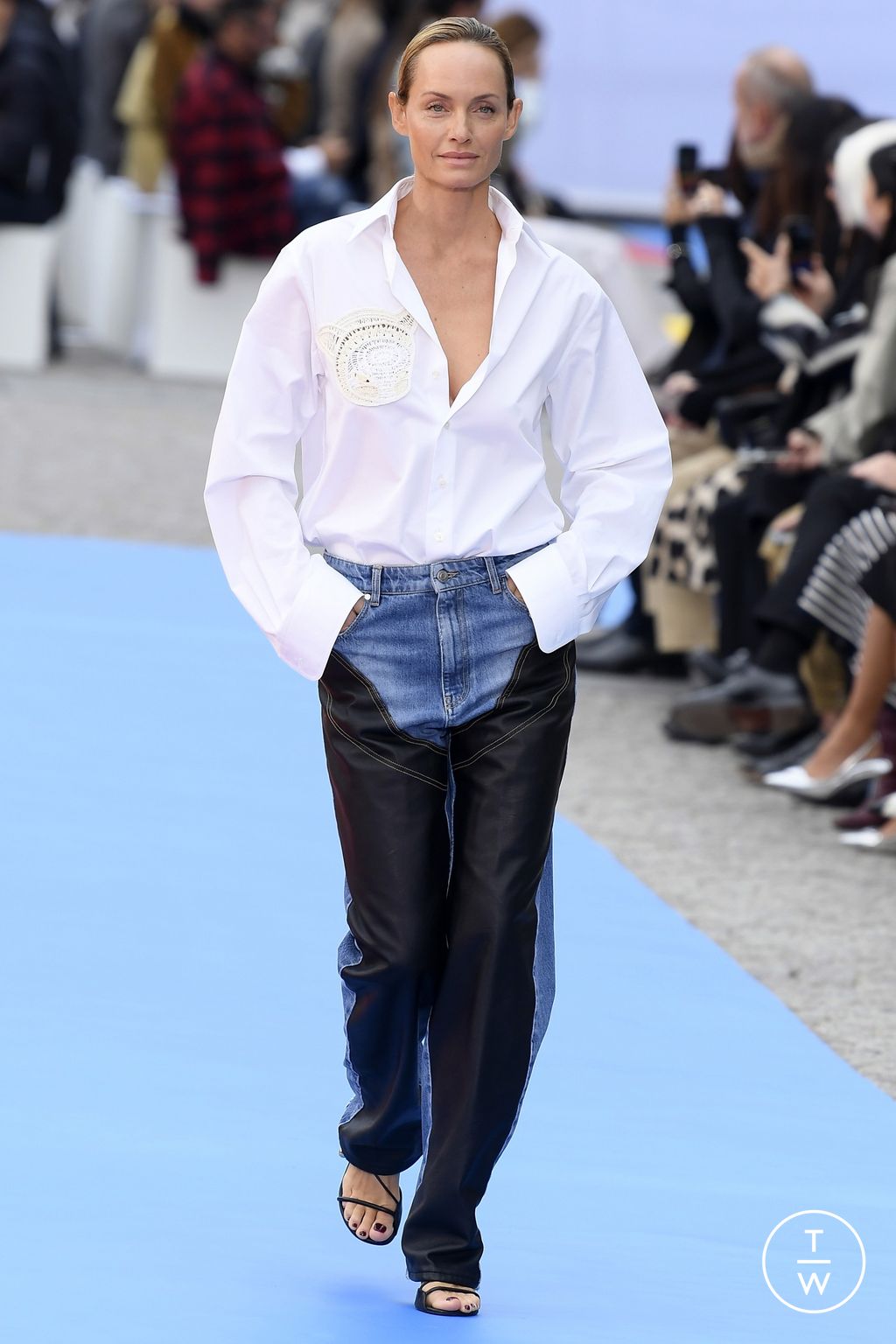 Fashion Week Paris Spring/Summer 2023 look 18 from the Stella McCartney collection womenswear