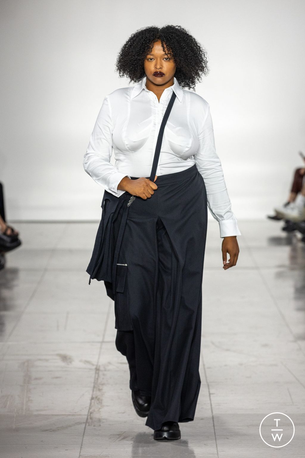 Fashion Week London Spring/Summer 2023 look 3 de la collection Sinéad O'Dwyer womenswear