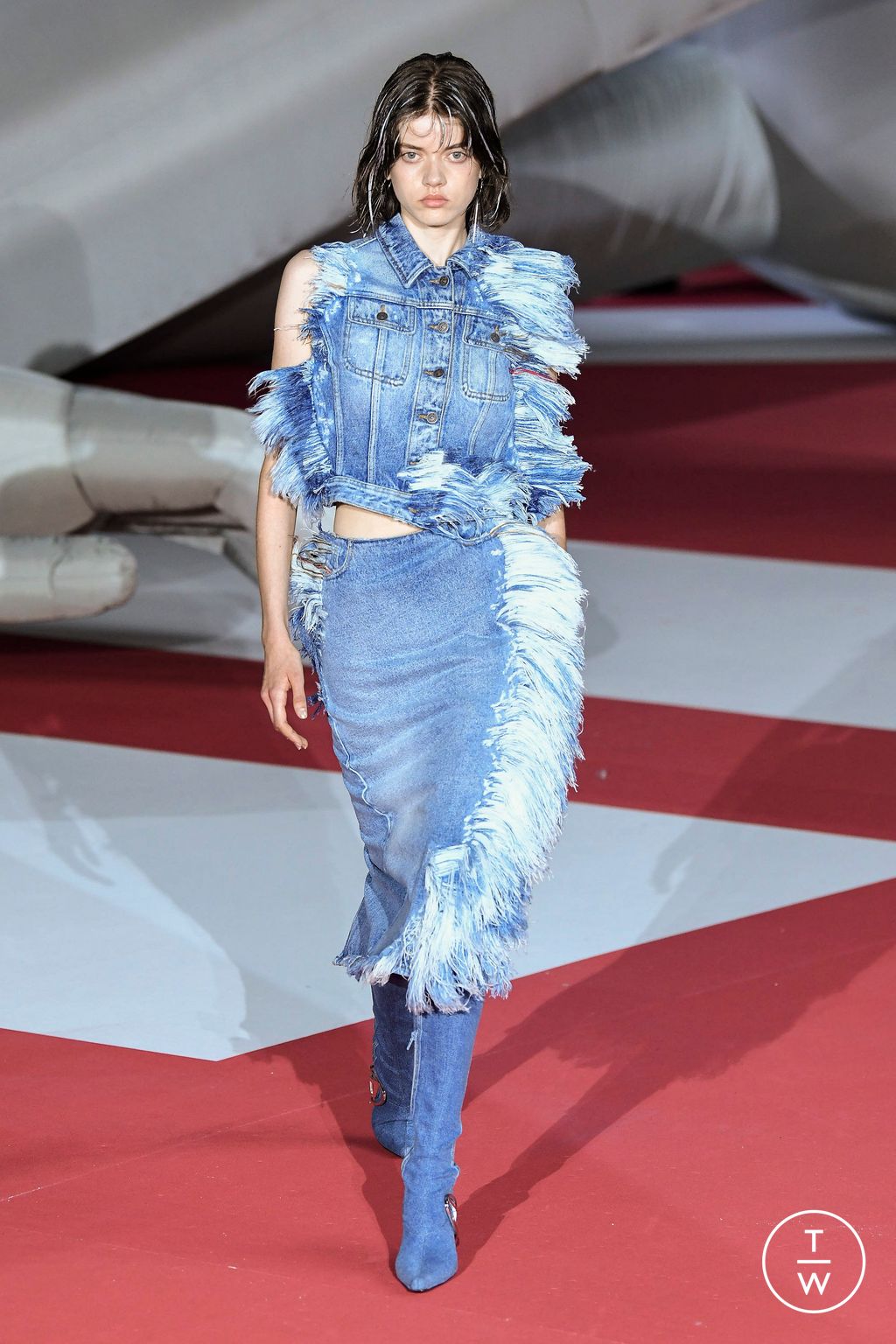 Fashion Week Milan Spring/Summer 2023 look 28 from the DIESEL collection womenswear