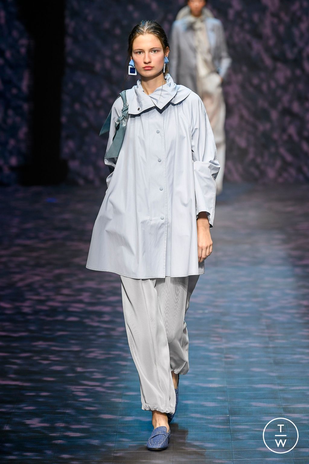Fashion Week Milan Spring/Summer 2023 look 21 from the Emporio Armani collection womenswear