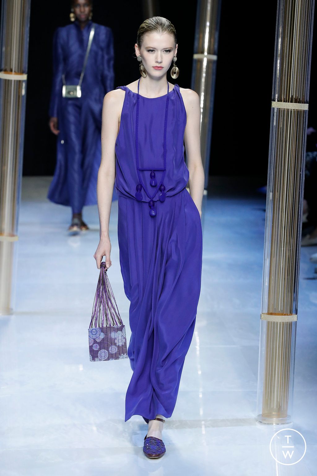 Fashion Week Milan Spring/Summer 2023 look 18 from the Giorgio Armani collection womenswear