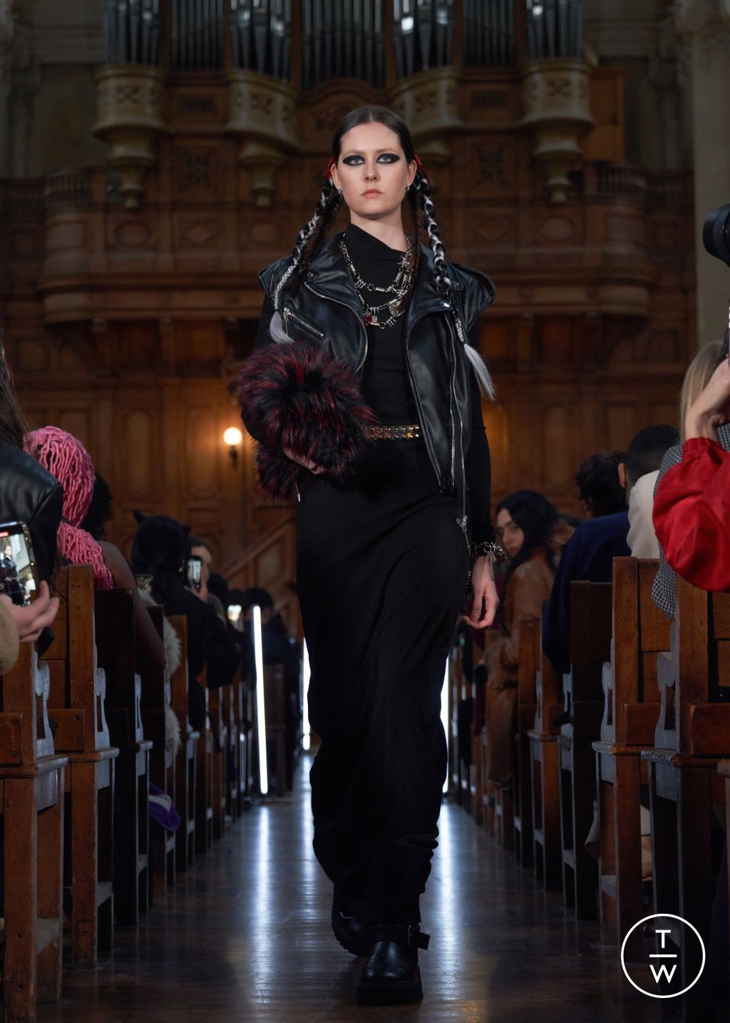 Fashion Week Paris Fall/Winter 2024 look 10 from the Lovelouder collection 女装