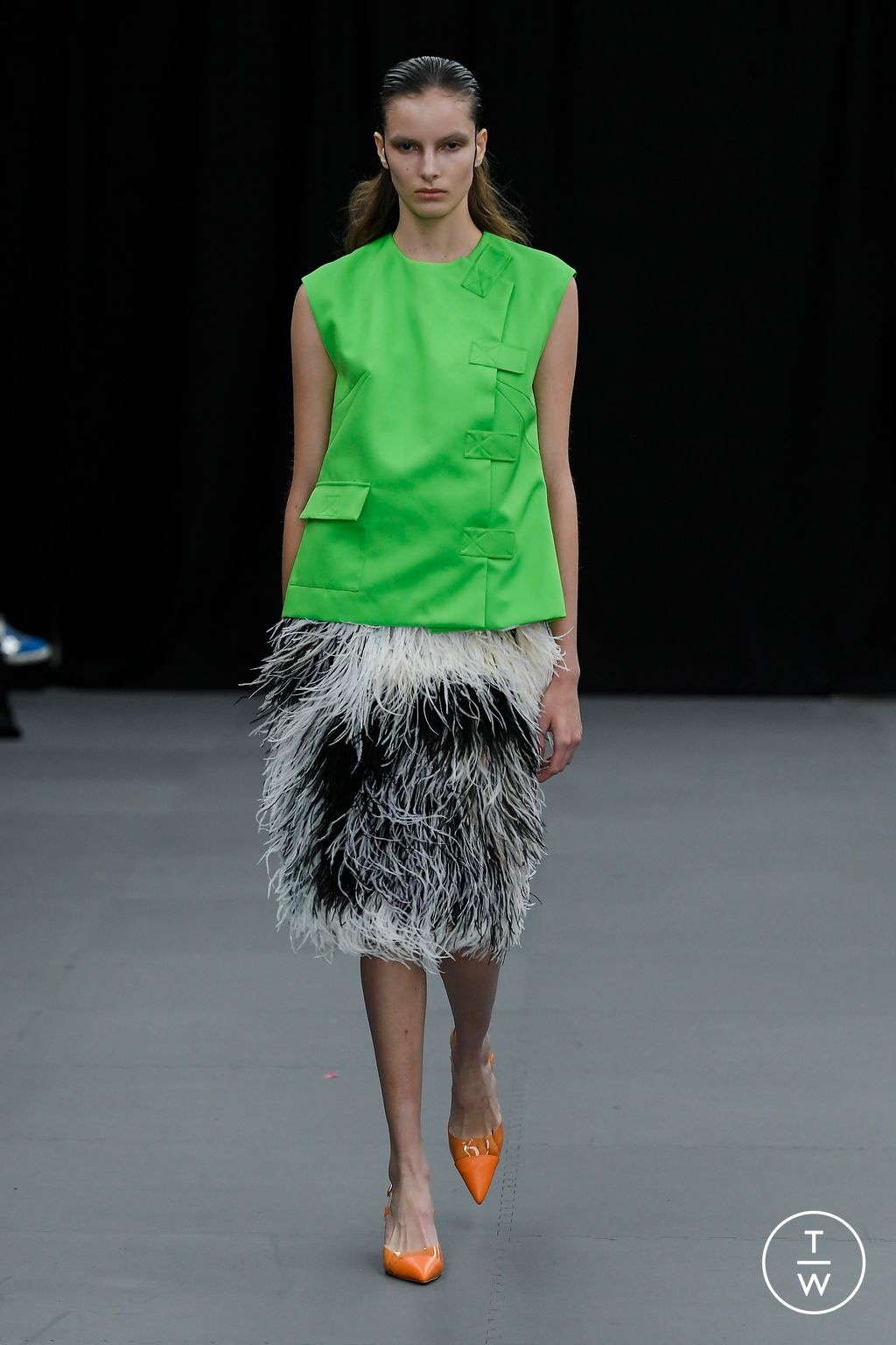 Fashion Week London Spring/Summer 2023 look 4 from the Huishan Zhang collection womenswear