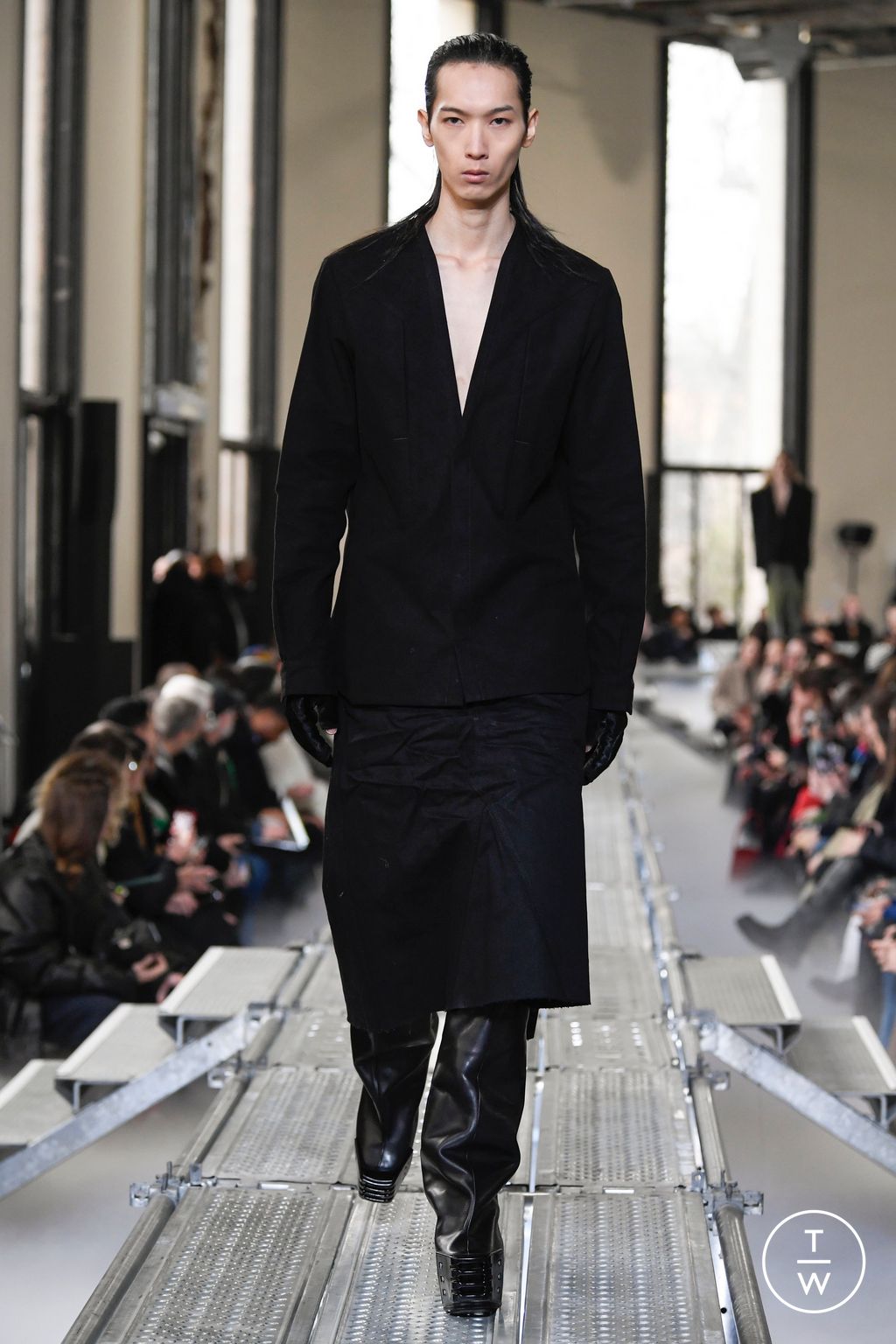 Fashion Week Paris Fall/Winter 2023 look 31 de la collection Rick Owens menswear