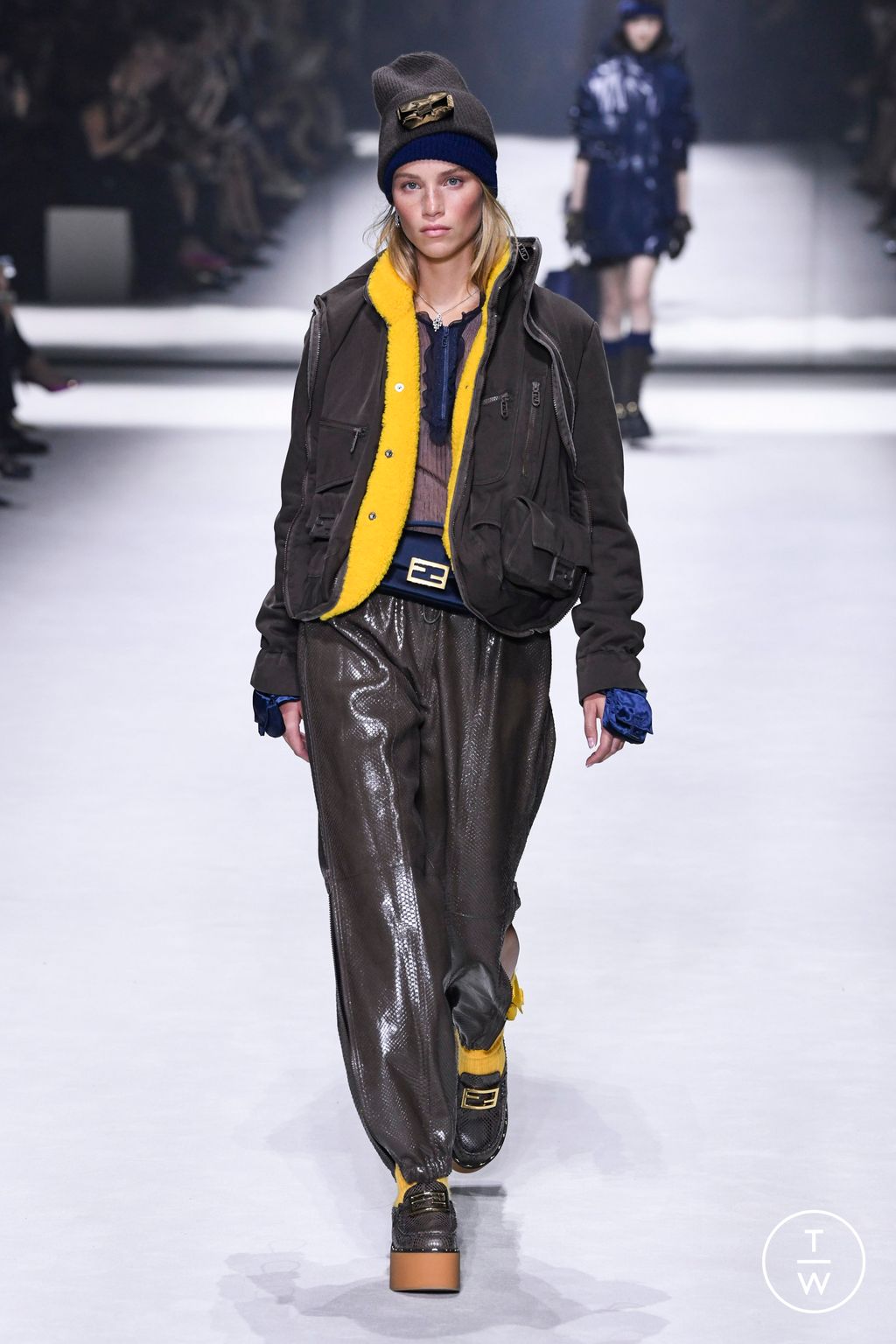 Fashion Week New York Resort 2023 look 24 from the Fendi collection womenswear