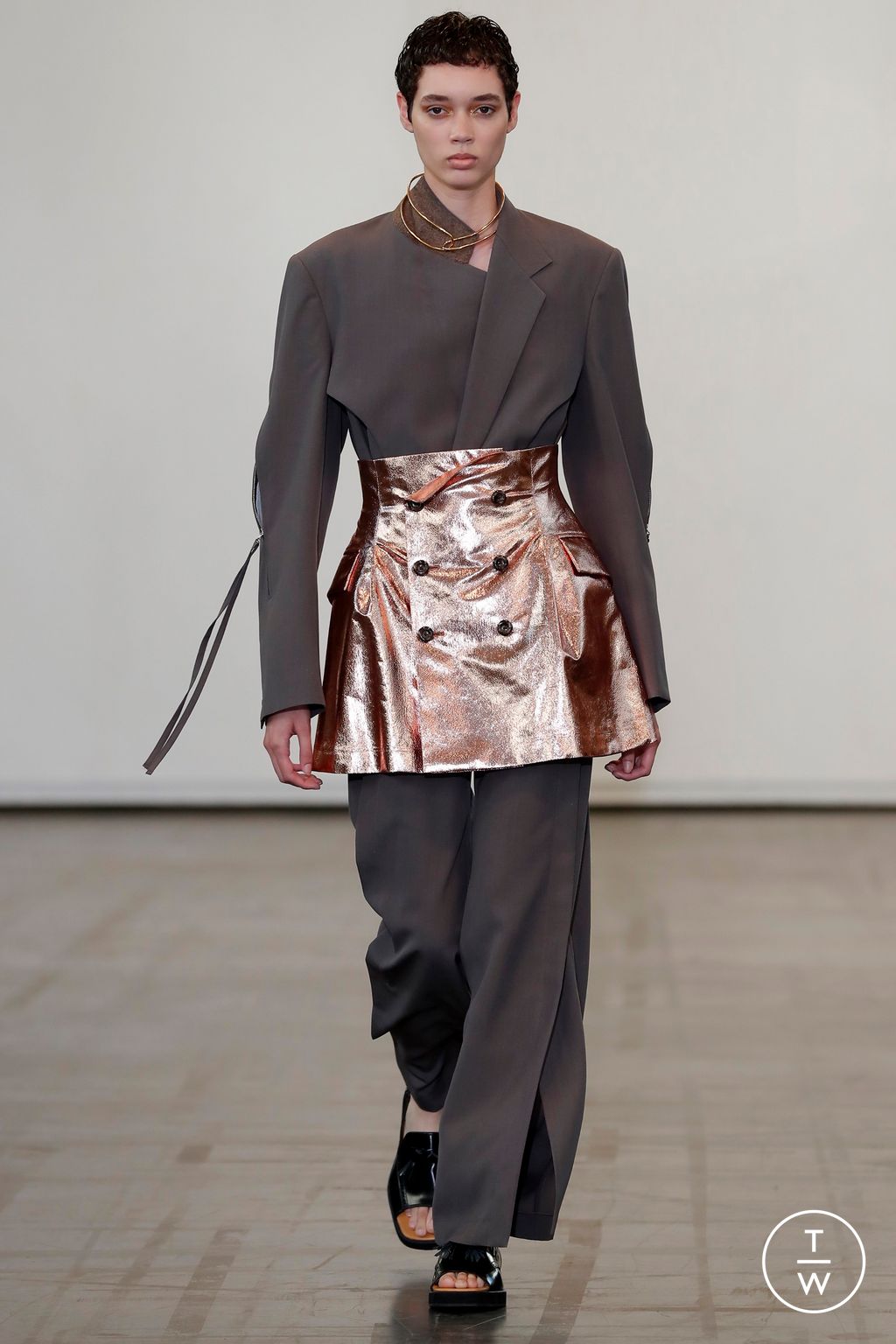 Fashion Week Paris Spring/Summer 2023 look 1 from the Ujoh collection womenswear