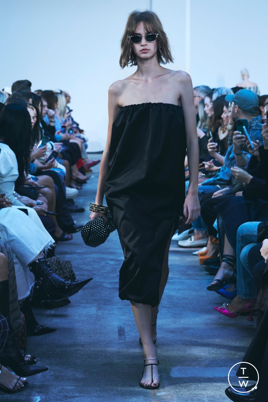 Fashion Week New York Spring/Summer 2023 look 23 de la collection Khaite womenswear
