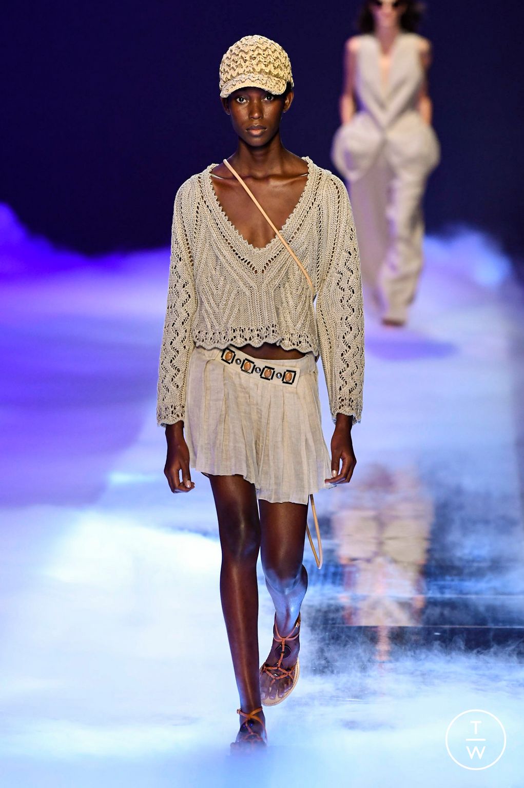 Fashion Week Milan Spring/Summer 2023 look 18 from the Alberta Ferretti collection 女装