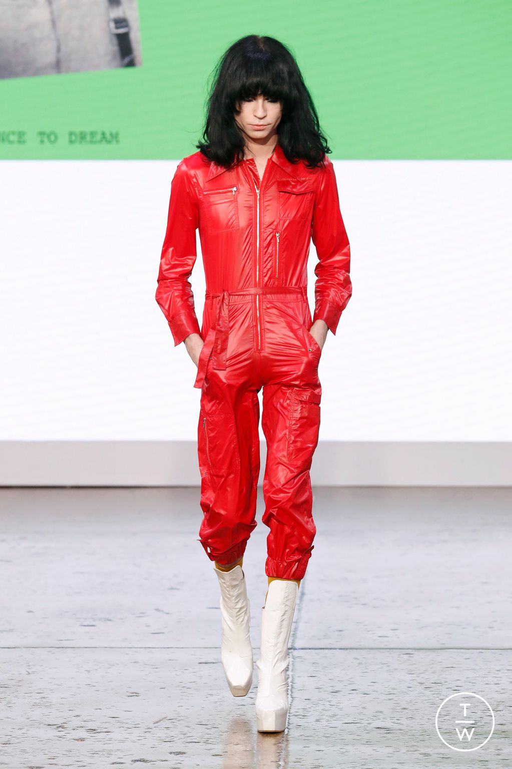 Fashion Week London Spring/Summer 2023 look 7 from the Pam Hogg collection 女装