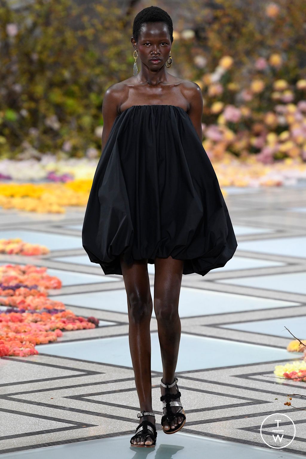 Fashion Week New York Spring/Summer 2023 look 20 de la collection Ulla Johnson womenswear