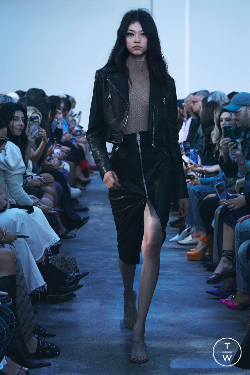 Fashion Week New York Spring/Summer 2023 look 6 de la collection Khaite womenswear