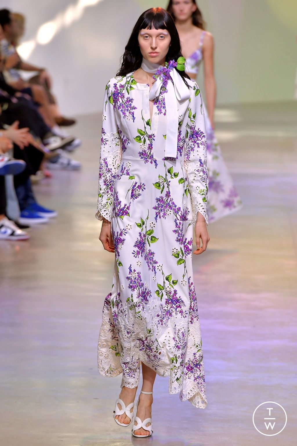 Fashion Week Paris Spring/Summer 2023 look 26 from the Elie Saab collection womenswear