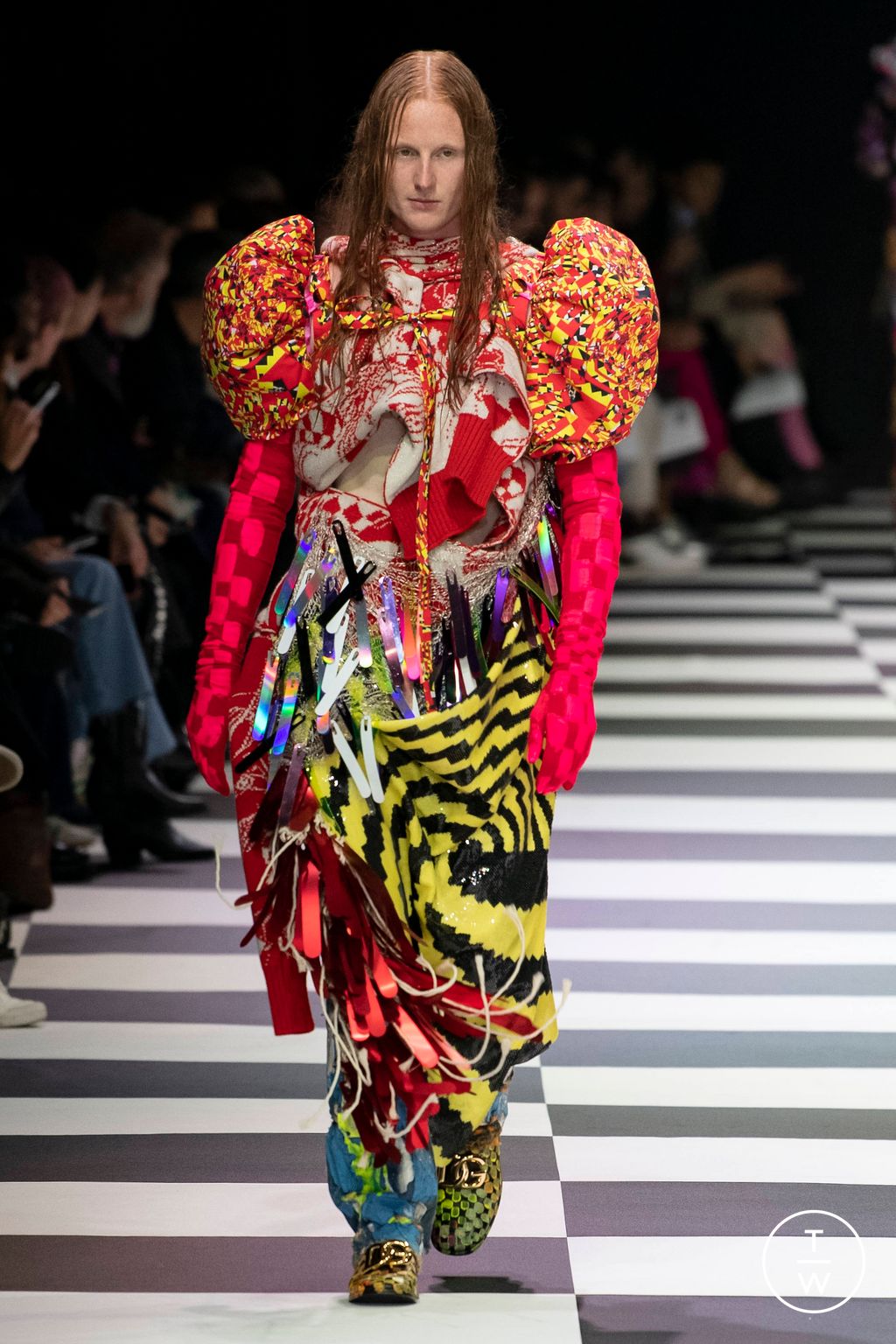 Fashion Week Milan Spring/Summer 2023 look 21 de la collection Matty Bovan womenswear