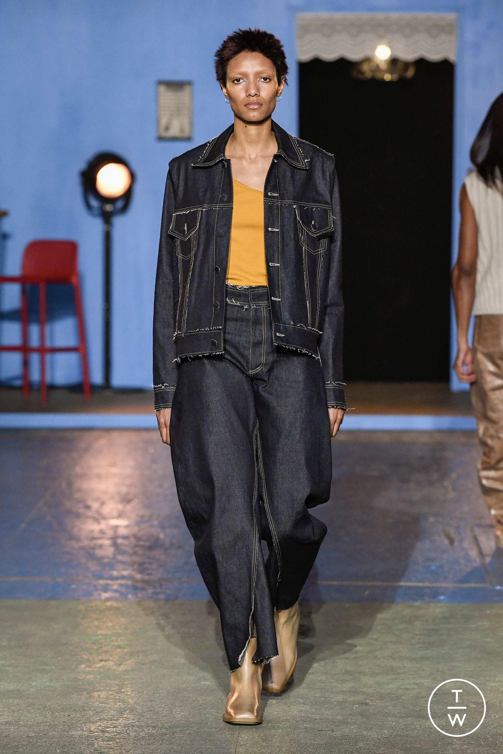 Fashion Week Paris Fall/Winter 2023 look 13 de la collection Bianca Saunders menswear