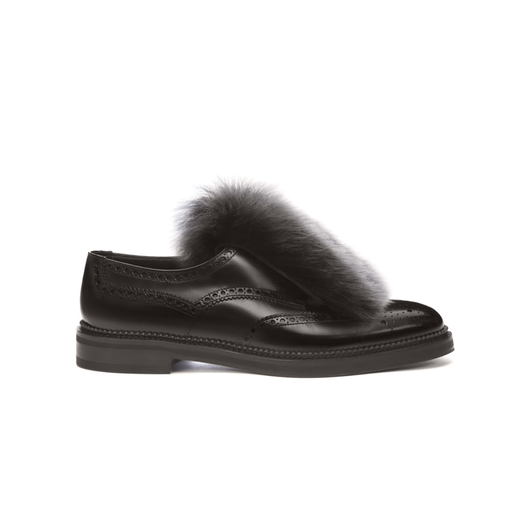 Fashion Week Milan Fall/Winter 2018 look 8 from the Emporio Armani collection menswear accessories