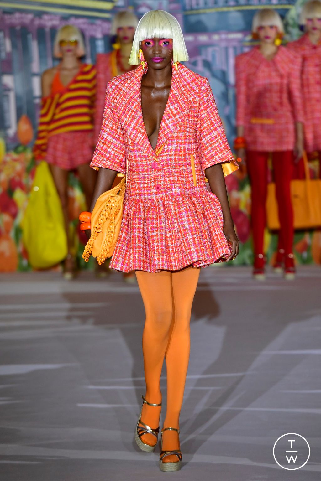 Fashion Week London Spring/Summer 2023 look 2 from the Paul Costelloe collection womenswear