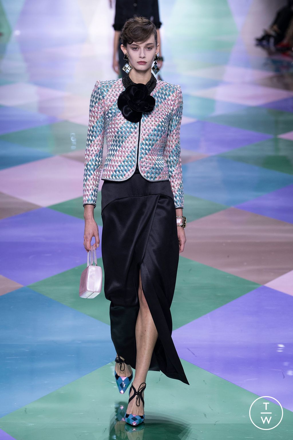Fashion Week Paris Spring/Summer 2023 look 3 from the Giorgio Armani Privé collection 高级定制