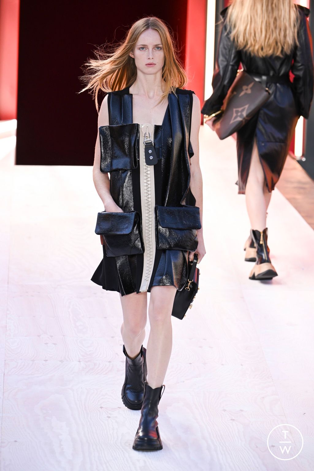 Fashion Week Paris Spring/Summer 2023 look 44 from the Louis Vuitton collection womenswear