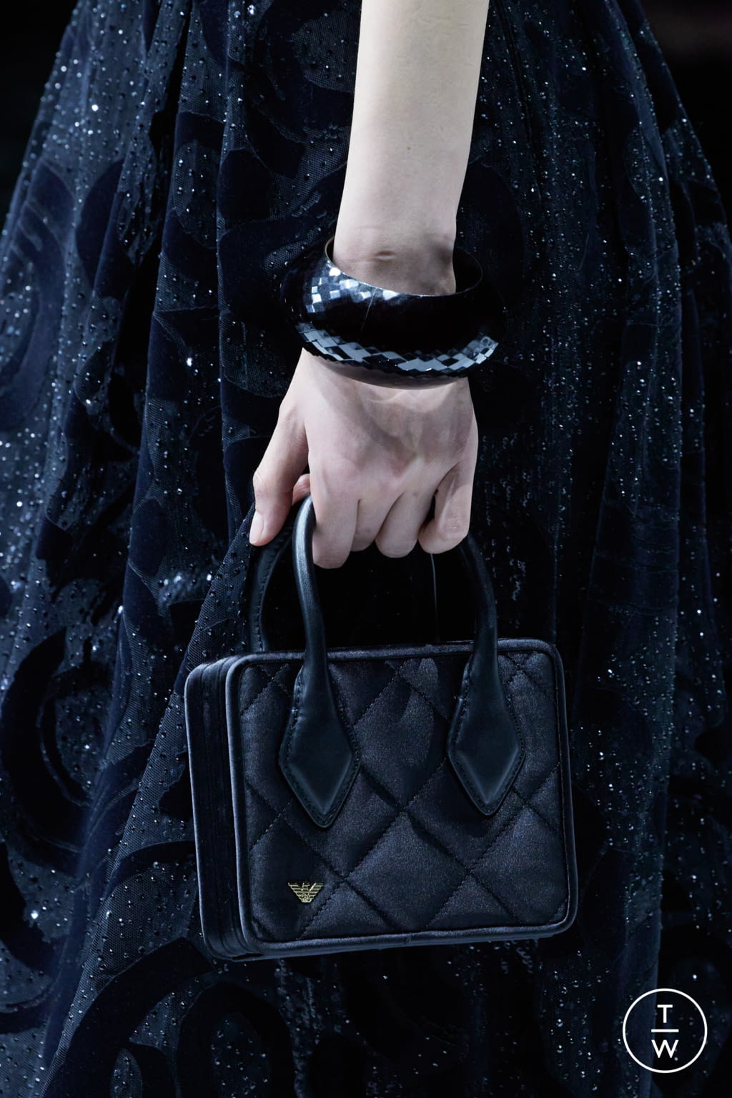 Fashion Week Milan Fall/Winter 2022 look 24 from the Emporio Armani collection womenswear accessories