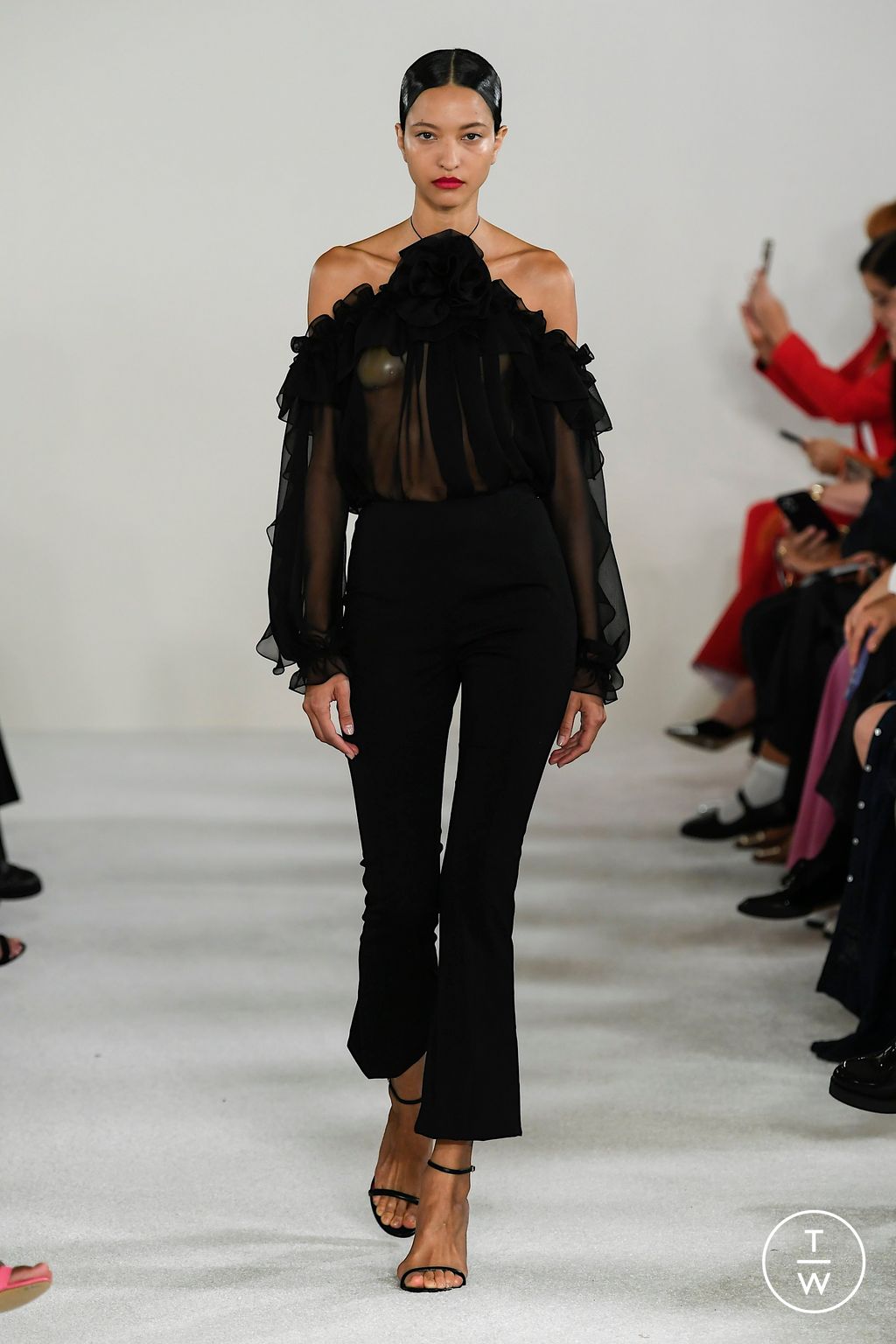 Fashion Week New York Spring/Summer 2023 look 46 from the Carolina Herrera collection womenswear