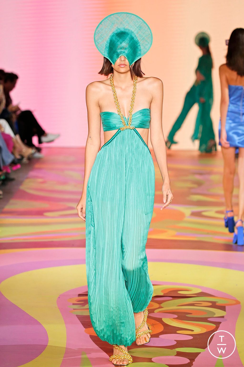 Fashion Week New York Spring/Summer 2023 look 35 from the Raisa Vanessa collection 女装