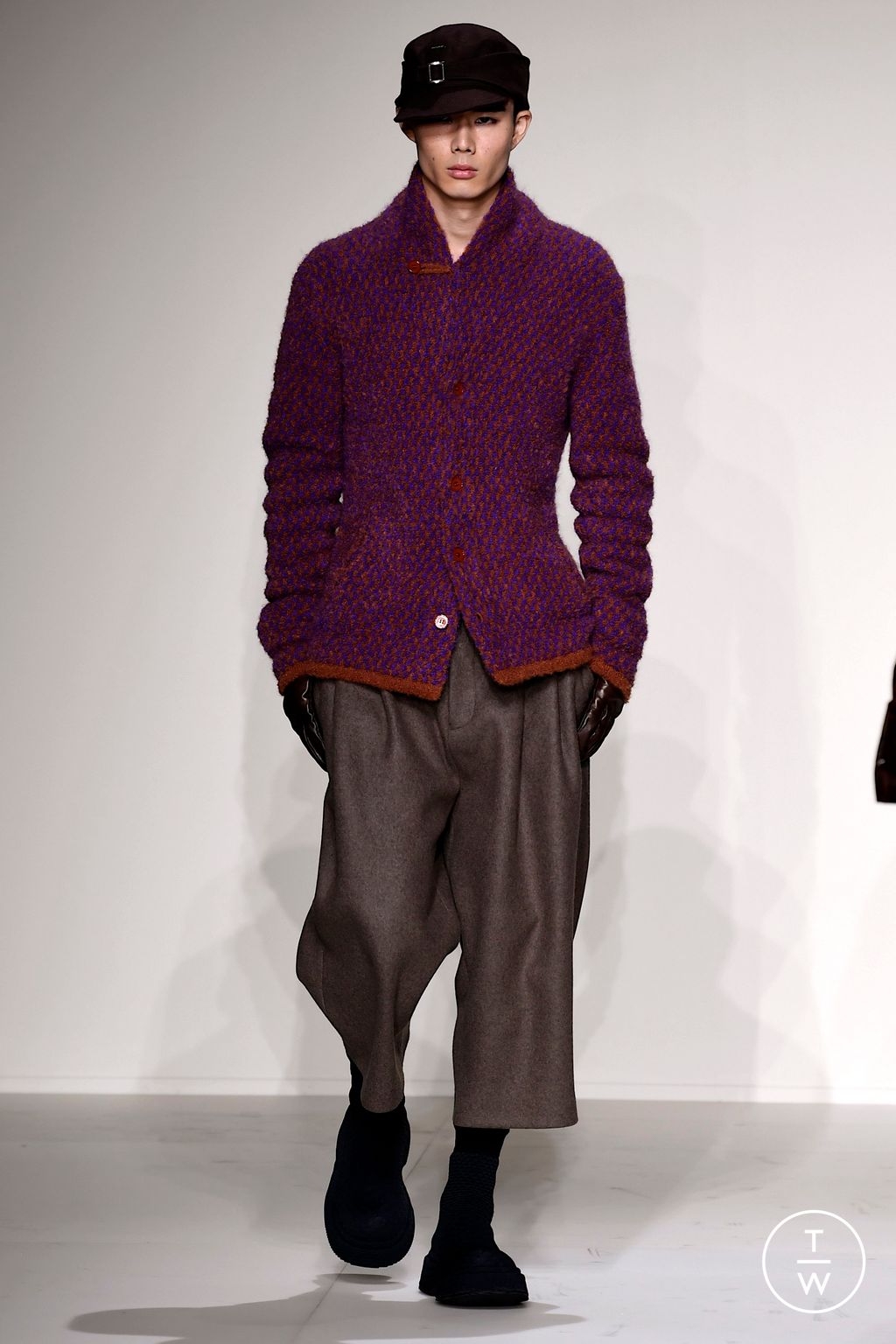 Fashion Week Milan Fall/Winter 2023 look 53 from the Emporio Armani collection 男装