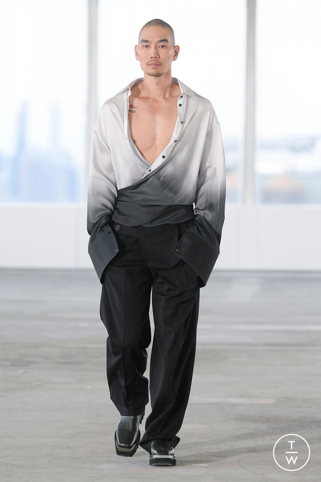 Fashion Week New York Spring/Summer 2023 look 37 from the Peter Do collection womenswear