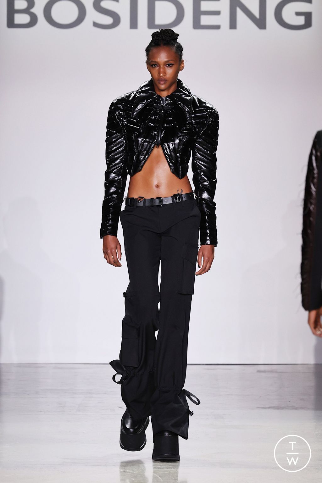 Fashion Week New York Spring/Summer 2023 look 3 de la collection Bosideng womenswear