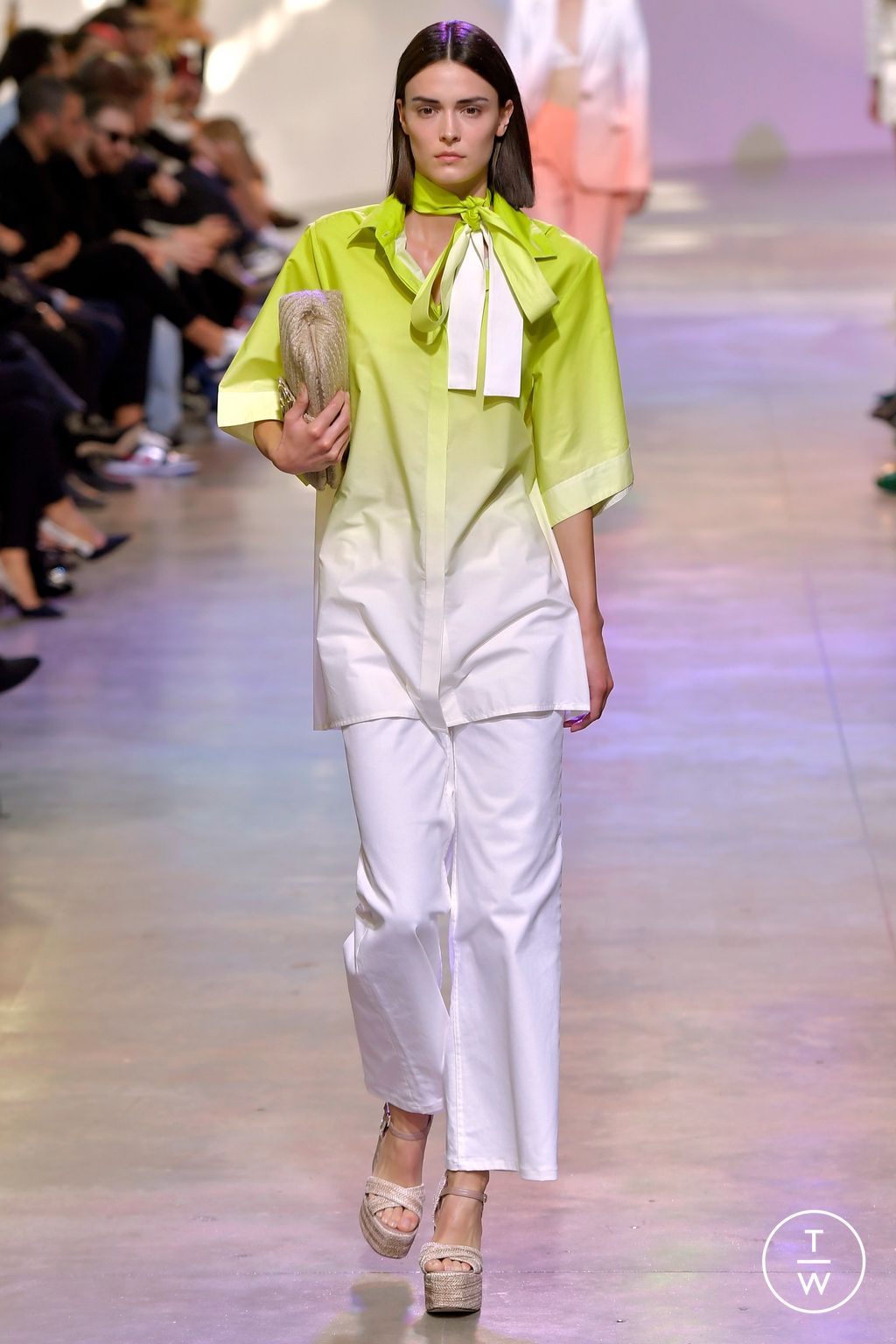 Fashion Week Paris Spring/Summer 2023 look 12 de la collection Elie Saab womenswear