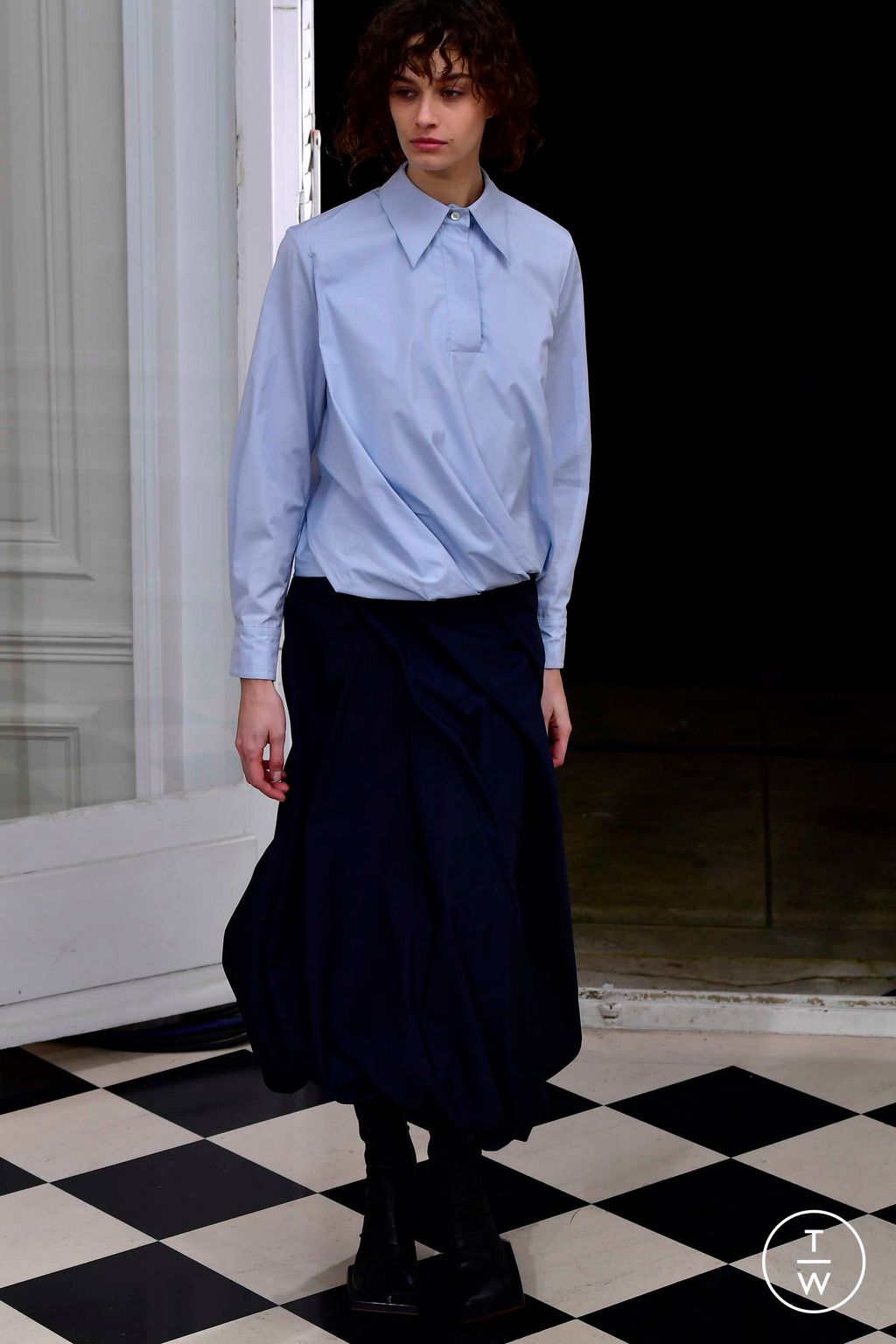 Fashion Week Paris Spring/Summer 2023 look 21 from the Maison Rabih Kayrouz collection 高级定制