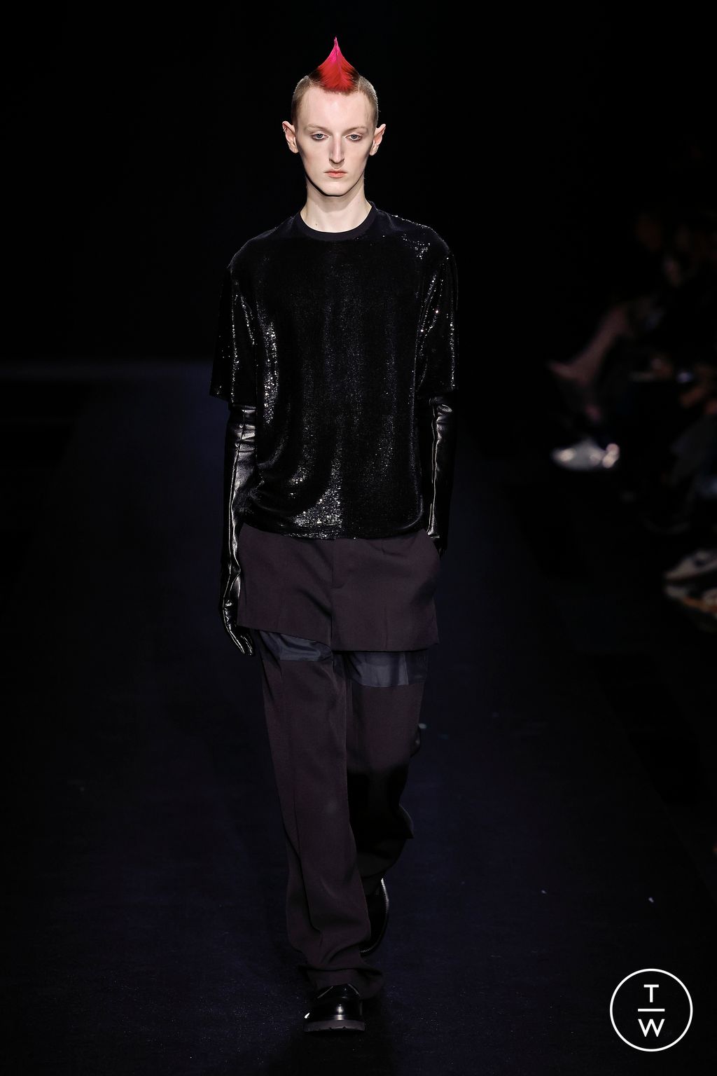 Fashion Week Paris Spring/Summer 2023 look 36 from the Valentino collection 高级定制
