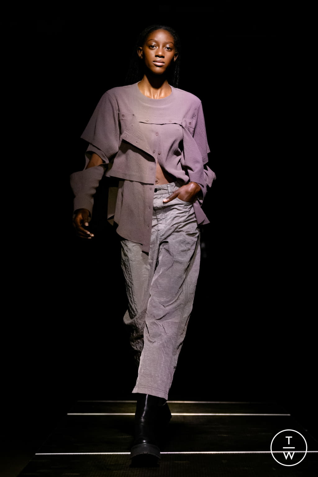 Fashion Week New York Fall/Winter 2021 look 13 from the Eckhaus Latta collection 女装