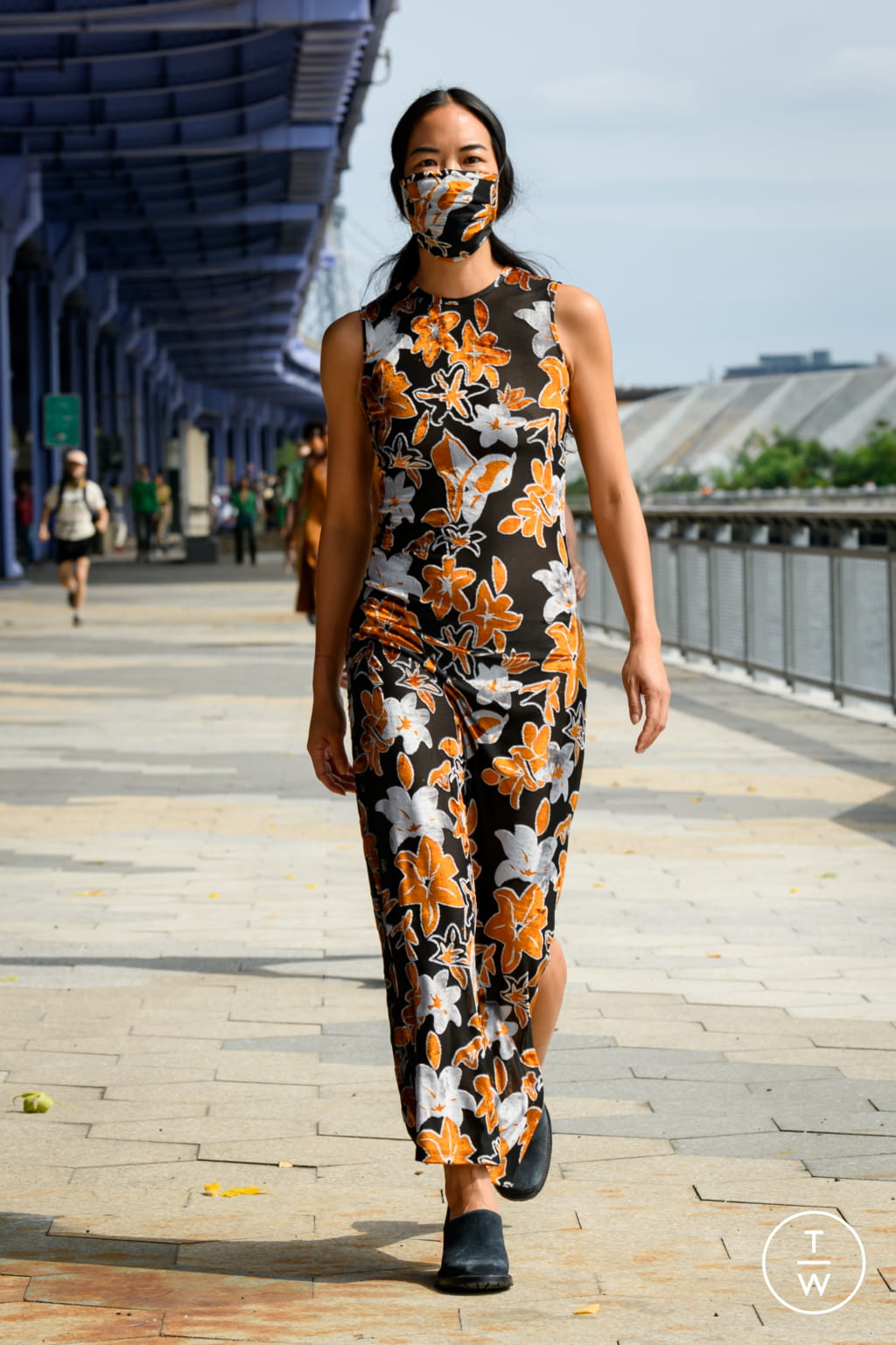 Fashion Week New York Spring/Summer 2021 look 6 from the Eckhaus Latta collection 女装