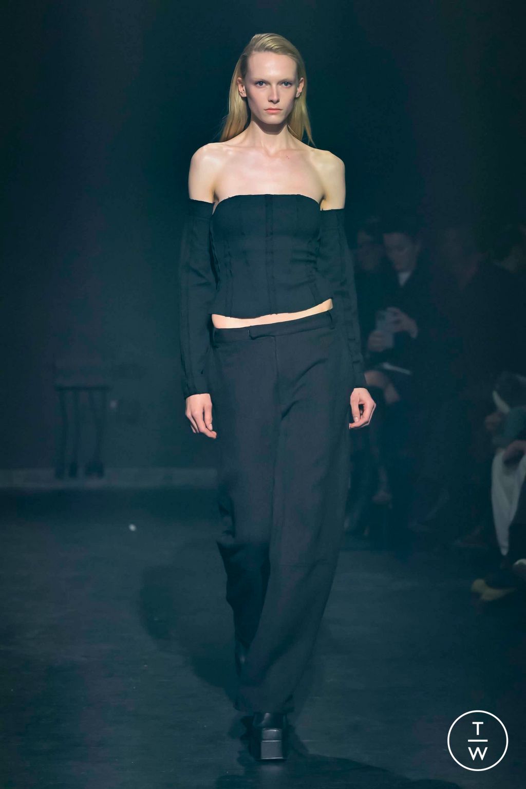 Fashion Week New York Fall/Winter 2023 look 2 de la collection Eckhaus Latta womenswear
