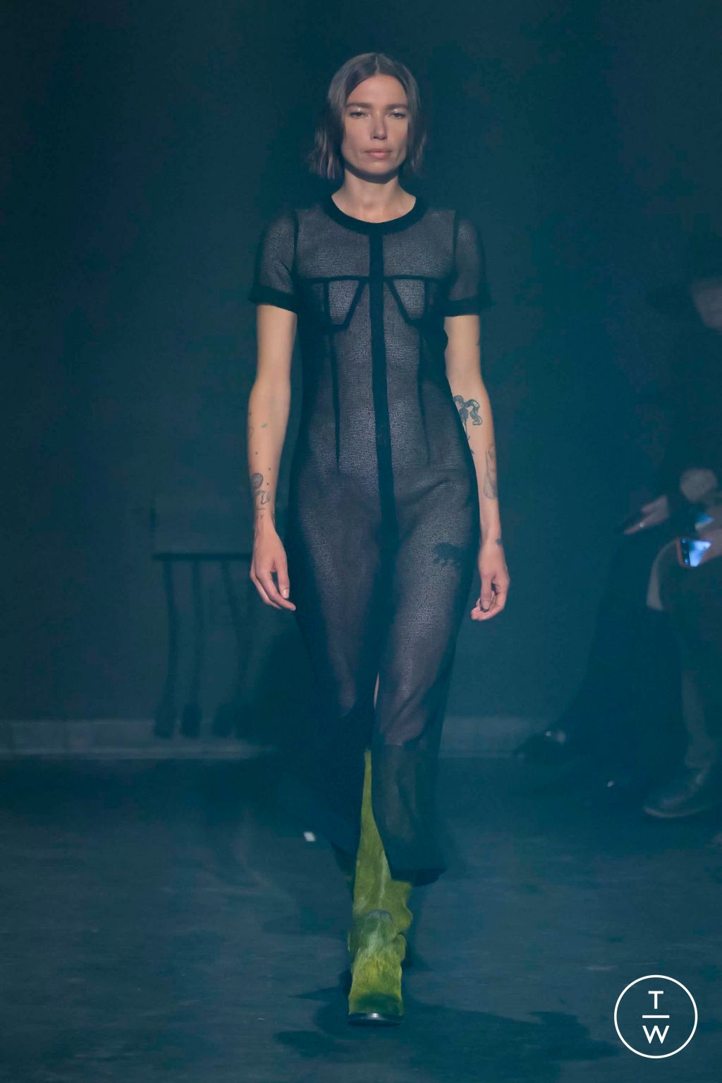 Fashion Week New York Fall/Winter 2023 look 3 from the Eckhaus Latta collection 女装