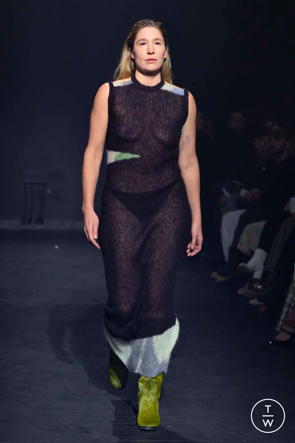 Fashion Week New York Fall/Winter 2023 look 11 de la collection Eckhaus Latta womenswear