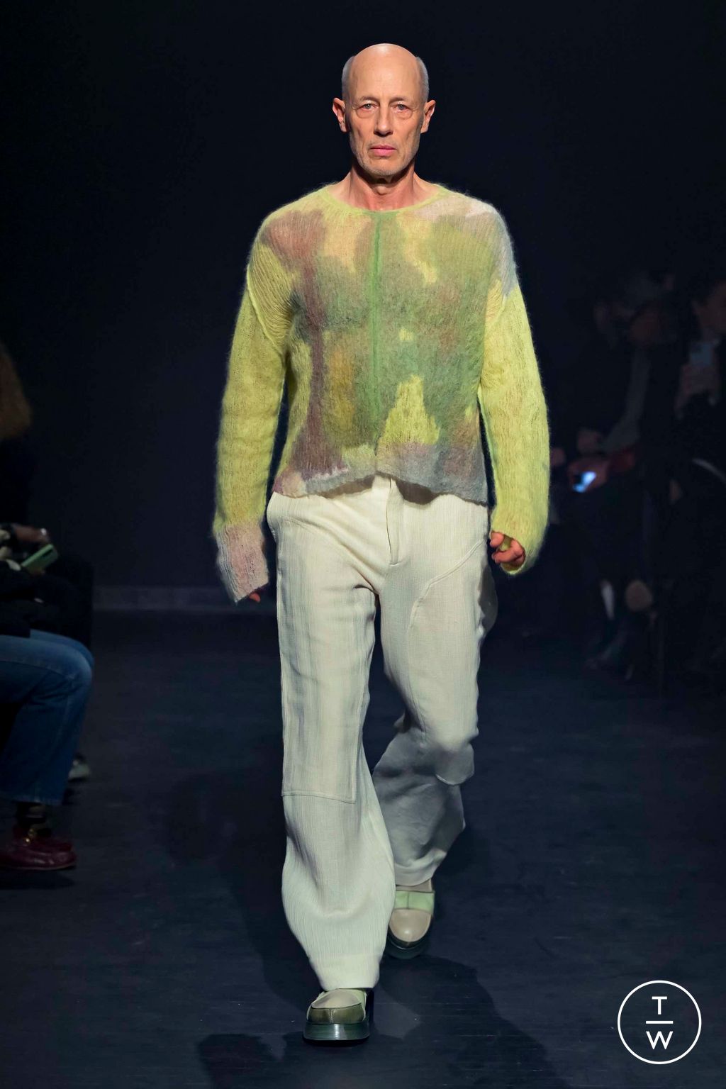 Fashion Week New York Fall/Winter 2023 look 20 from the Eckhaus Latta collection womenswear