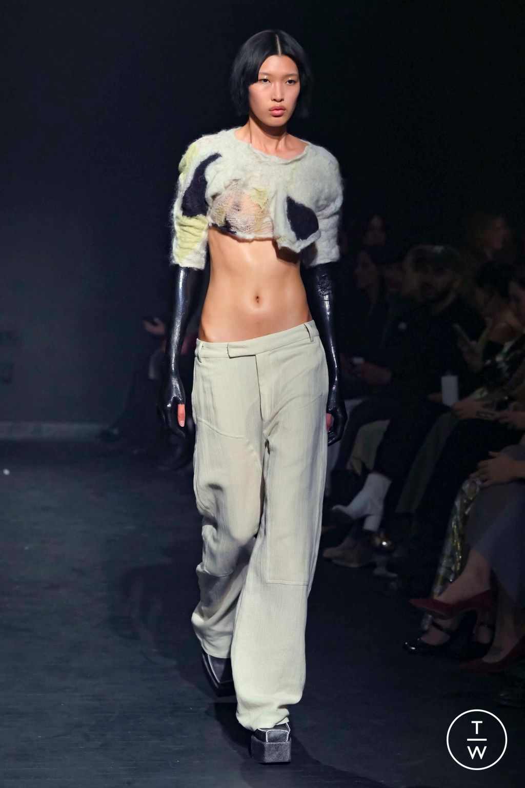 Fashion Week New York Fall/Winter 2023 look 23 from the Eckhaus Latta collection womenswear