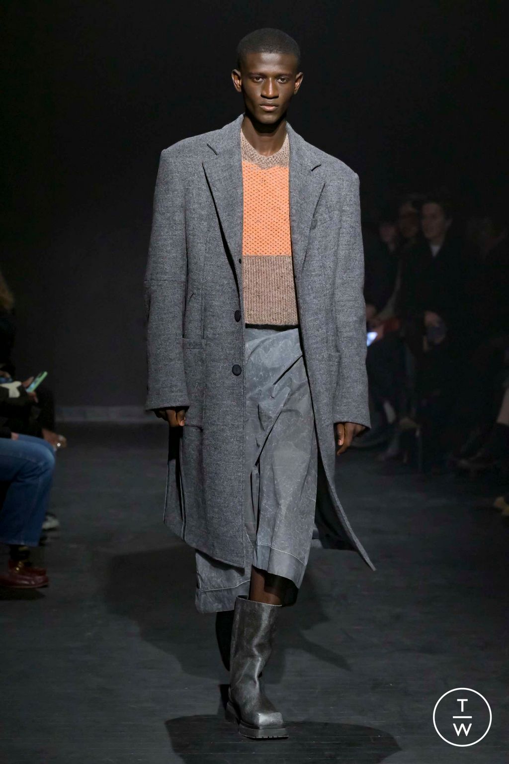 Fashion Week New York Fall/Winter 2023 look 27 from the Eckhaus Latta collection 女装