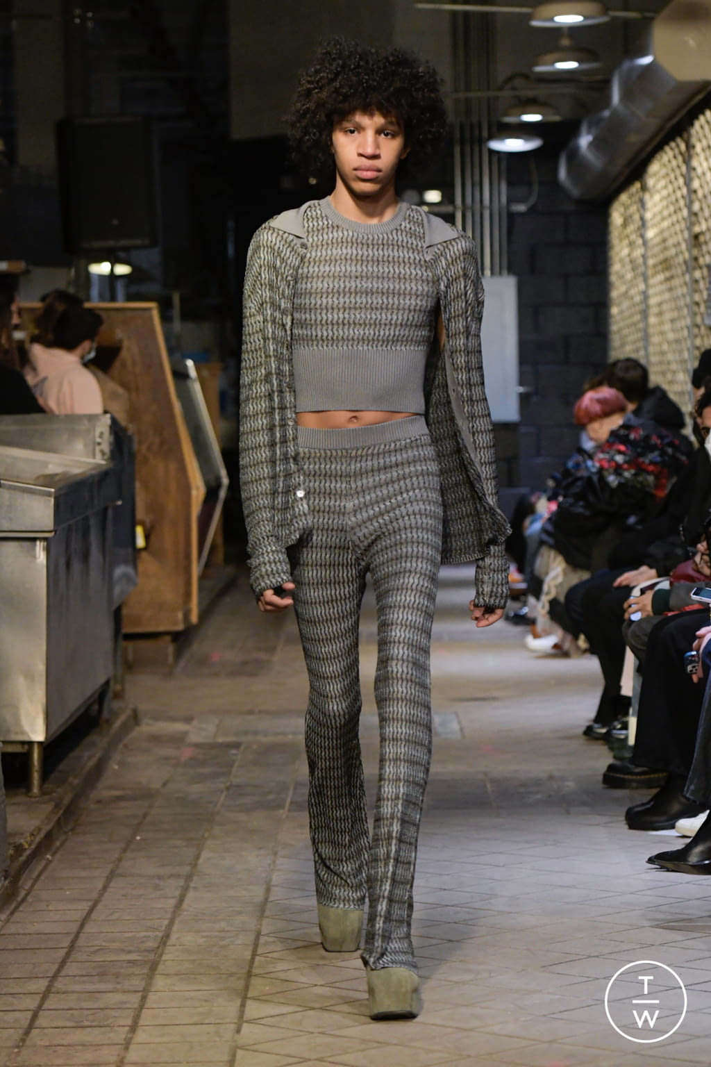 Fashion Week New York Fall/Winter 2022 look 18 from the Eckhaus Latta collection 女装