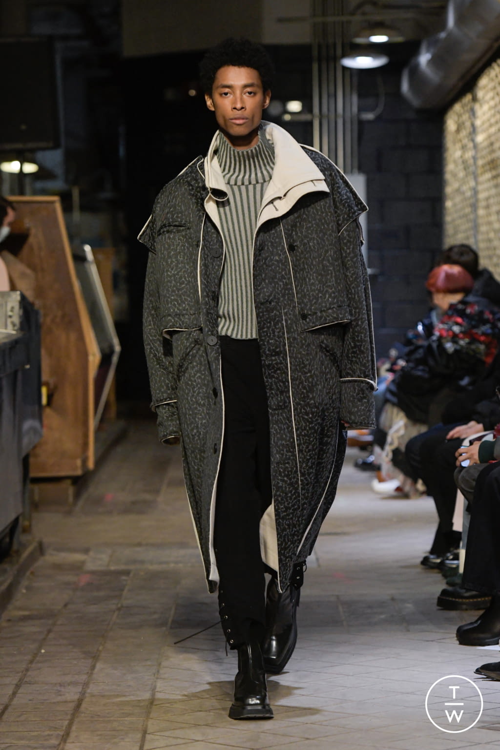 Fashion Week New York Fall/Winter 2022 look 20 from the Eckhaus Latta collection womenswear